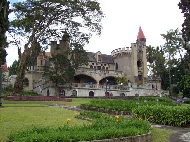 El Castillo Museo y Jardines